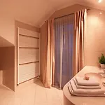 Angelis Hotel 4*