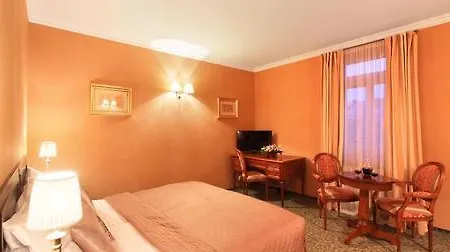 Angelis Hotell 4*