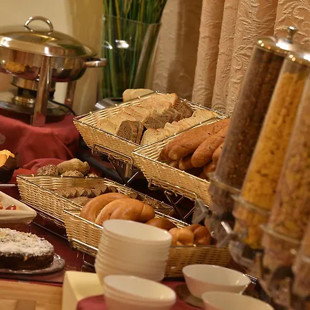 Angelis Hotel 4*