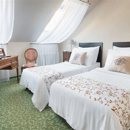 Angelis Hotell 4*