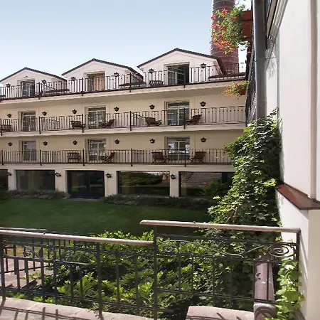 Angelis Hotell 4*