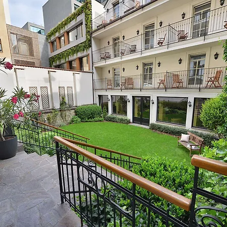 Angelis Hotell 4*